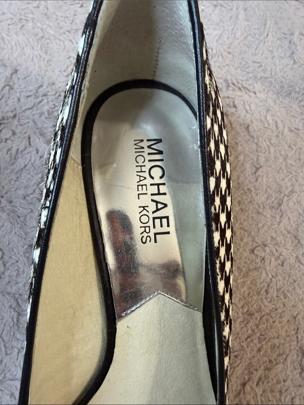 MICHAEL Michael Kors Black & White Houndstooth Pointed Toe Kitten Heels - Picture 2 of 6